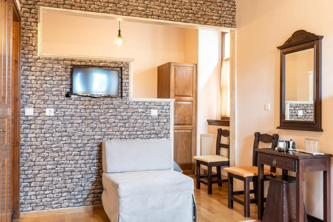 דימיטסאנה Kaza Guesthouse מראה חיצוני תמונה