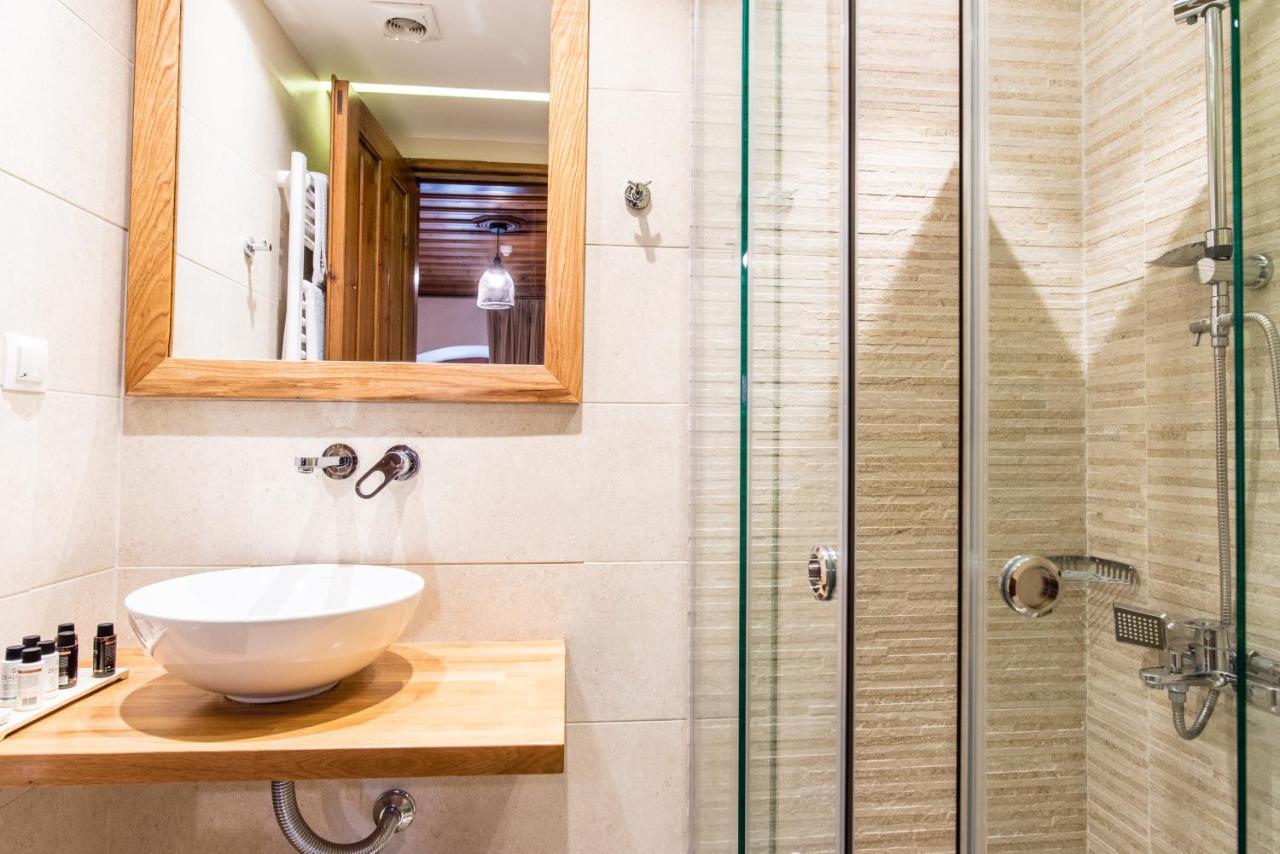 דימיטסאנה Kaza Guesthouse מראה חיצוני תמונה