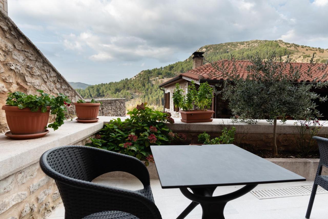 דימיטסאנה Kaza Guesthouse מראה חיצוני תמונה