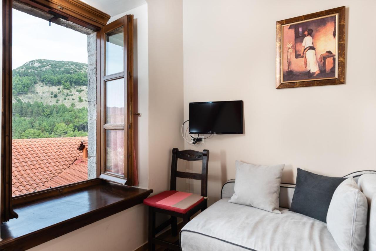 דימיטסאנה Kaza Guesthouse מראה חיצוני תמונה